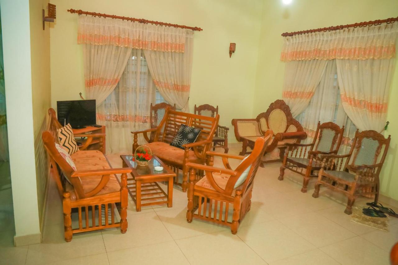 Hasaranga Holiday House Hikkaduwa Exteriér fotografie